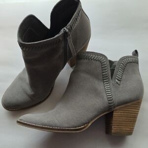 DV by Dolce Vita Gray Ankle Booties Size 9